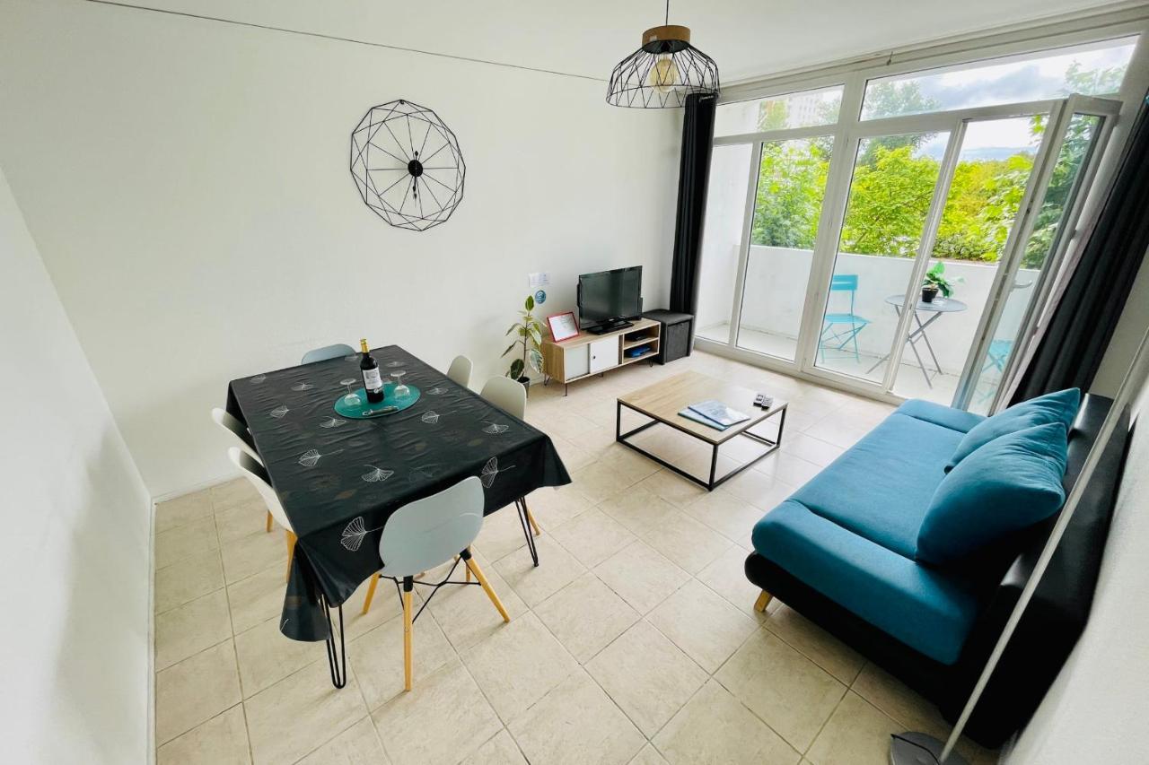 Luminous Apartment With Parking Near The City Center Cenon Exterior photo
