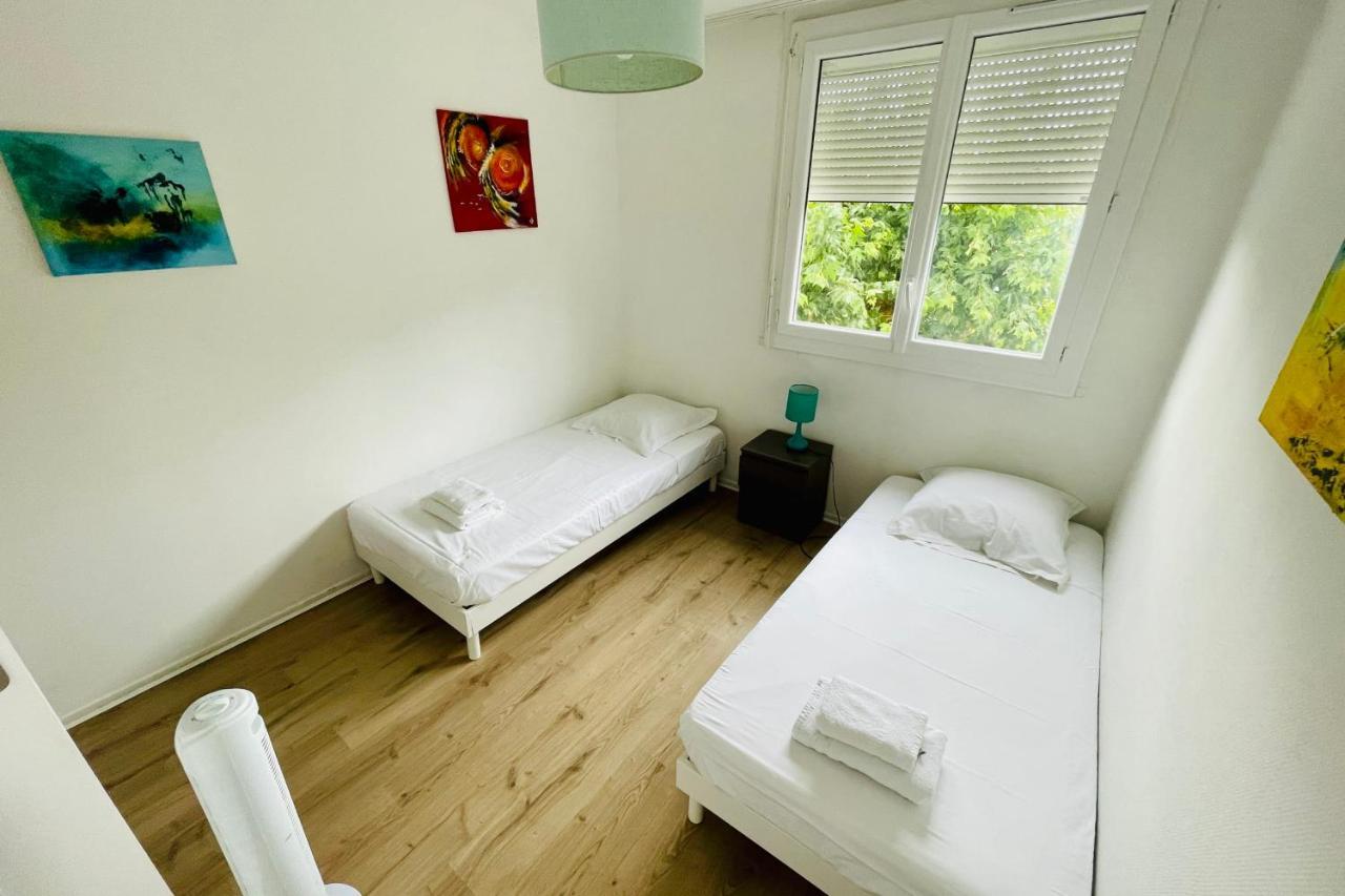 Luminous Apartment With Parking Near The City Center Cenon Exterior photo